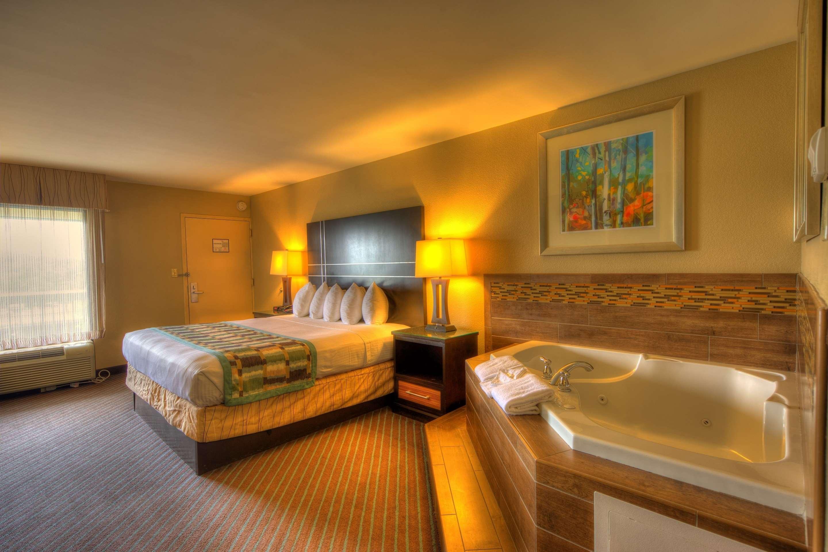Western Hotel Newport